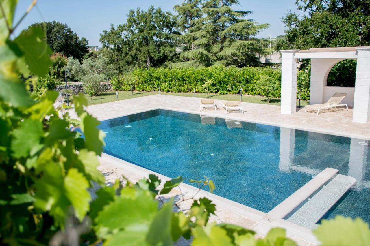 Trullo Cinquenoci Suite Locorotondo Exterior photo