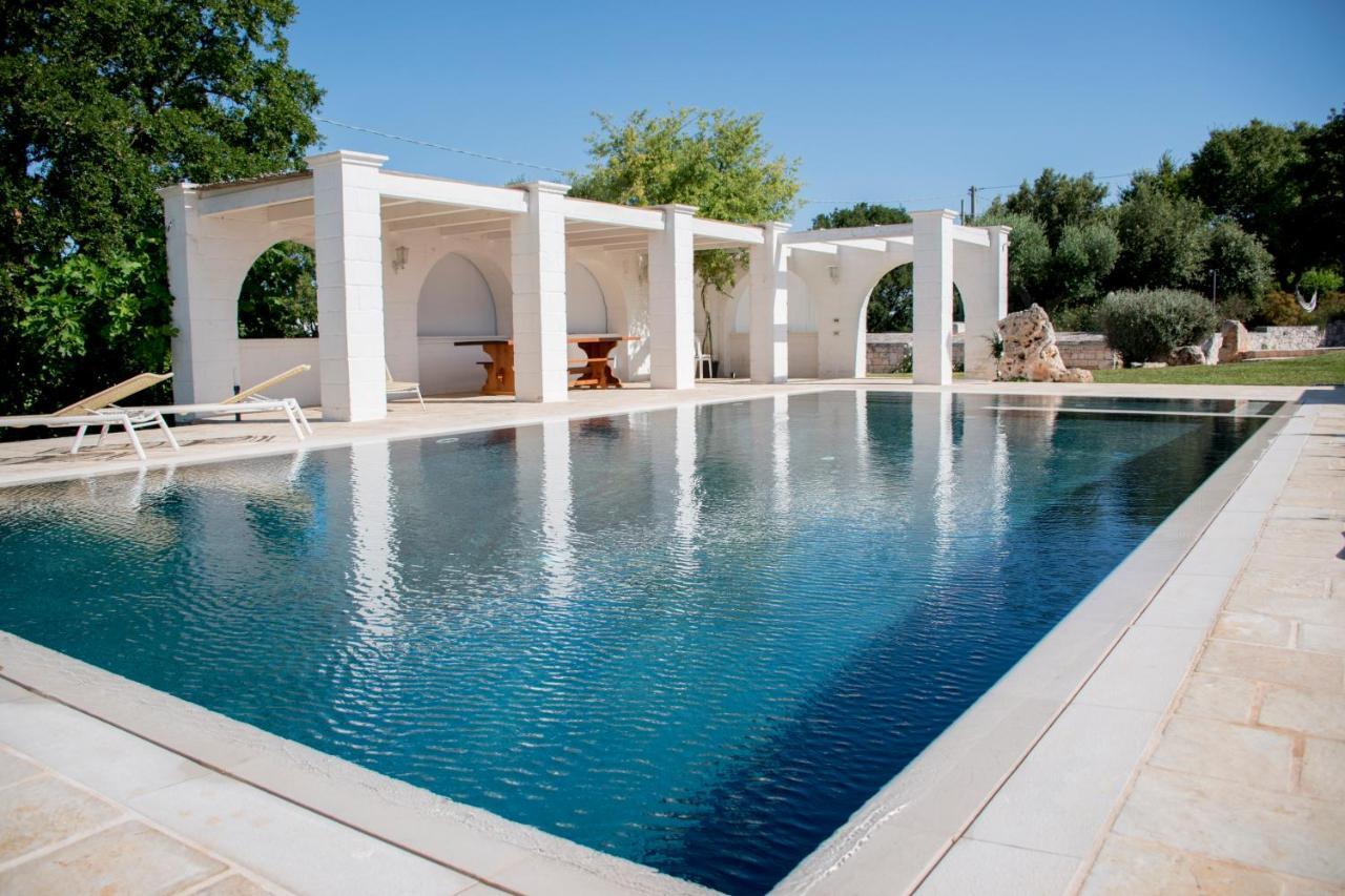 Trullo Cinquenoci Suite Locorotondo Exterior photo