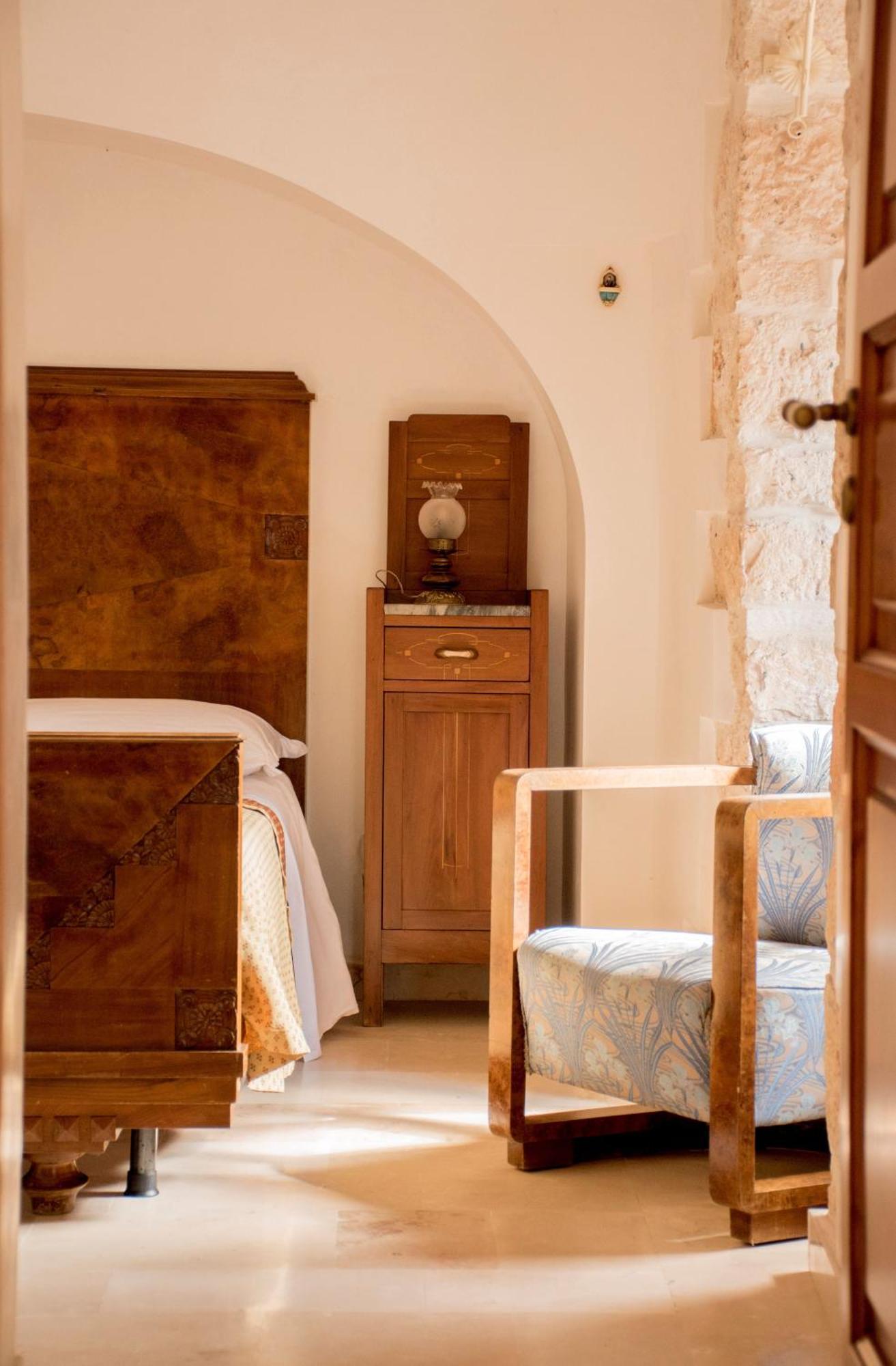 Trullo Cinquenoci Suite Locorotondo Exterior photo